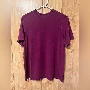 Women’s Lululemon Jersey Training Short Sleeve Size 4